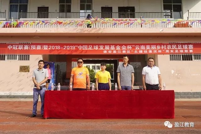 真有自信！一马刺球迷在西决2-3落后时纹身“文班亚马26年夺冠”